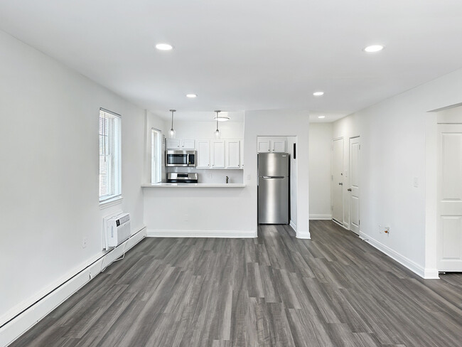 Building Photo - 514 Walker Ave