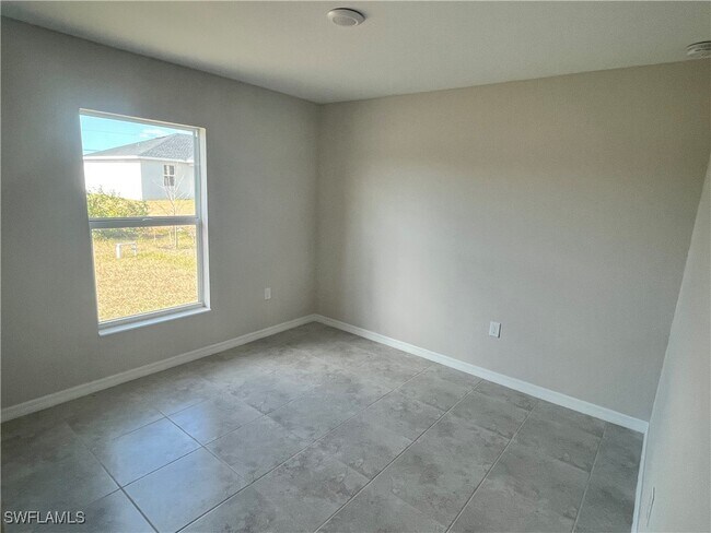 Building Photo - 2538 NW 24th Pl