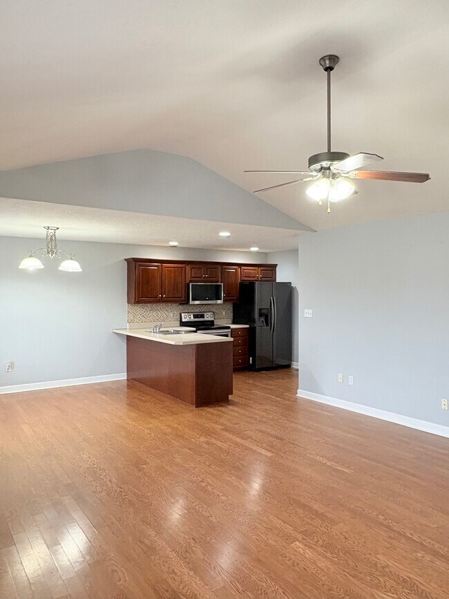 Building Photo - 567 Aries Ct