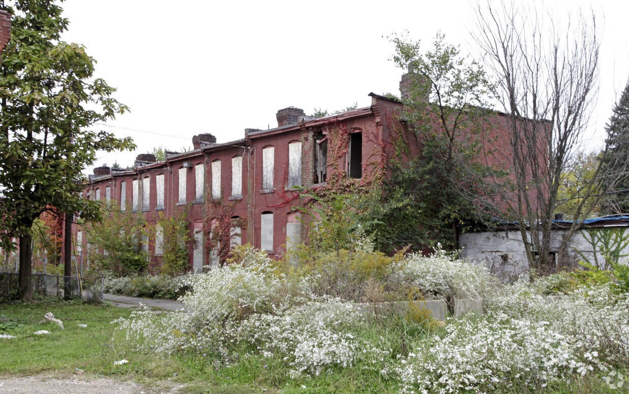 Building Photo - Sterrett-Collier Apartments
