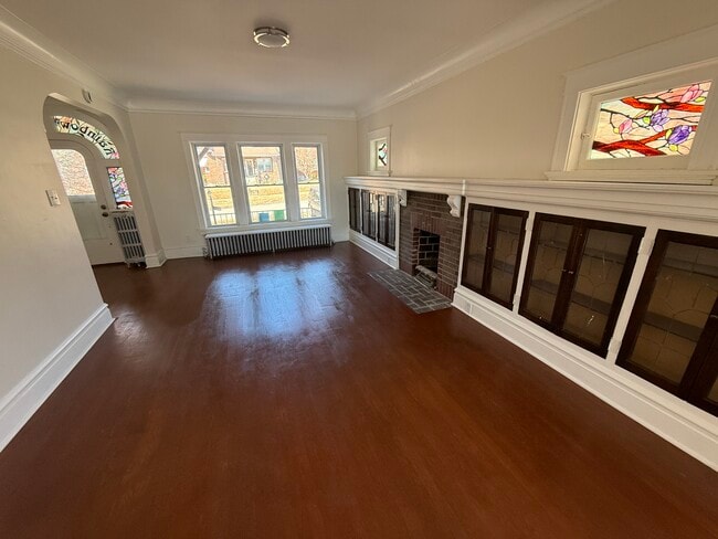 Living room on main floor - 3068 Bellerive Dr