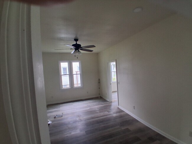 Foto del edificio - 431 W Pleasant St
