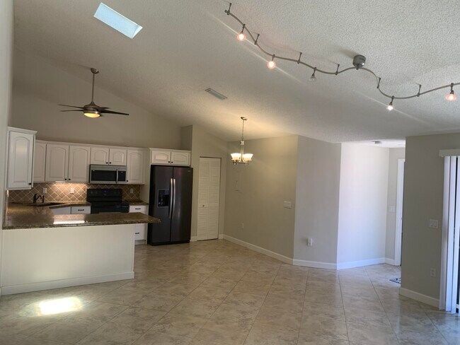 Building Photo - 9732 Boca Gardens Cir N
