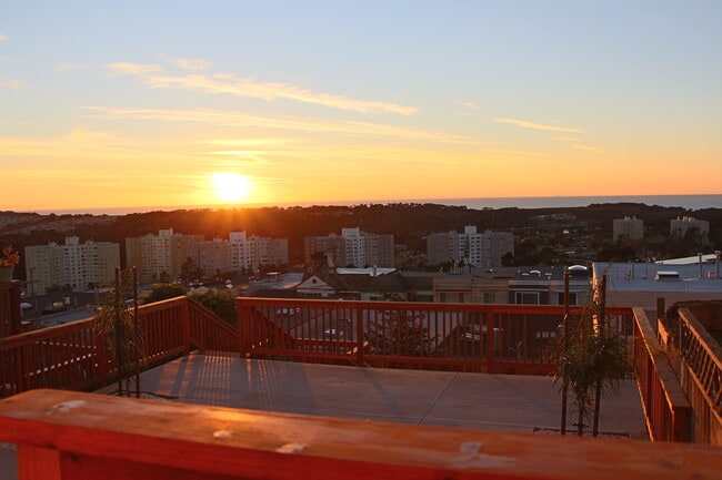 Photo - 263 Vernon St House