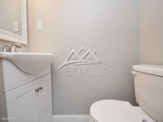 Foto del edificio - 3 br, 1.5 bath House - 3009 Mayfield Avenue