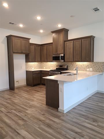 Building Photo - 6433 Iron Horse Blvd
