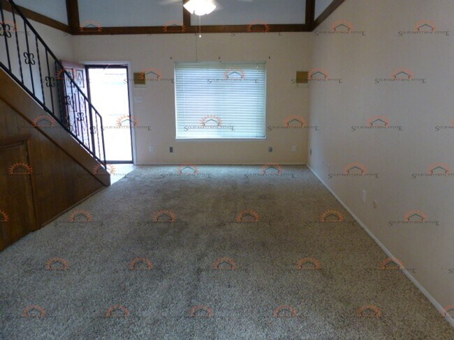 Building Photo - Nice condo in Colonial Park!