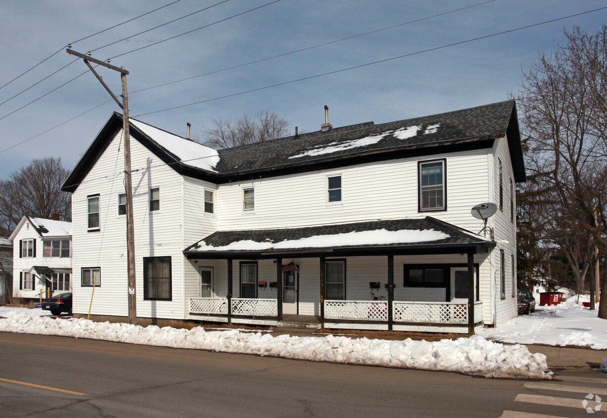 Primary Photo - 921 E Main St