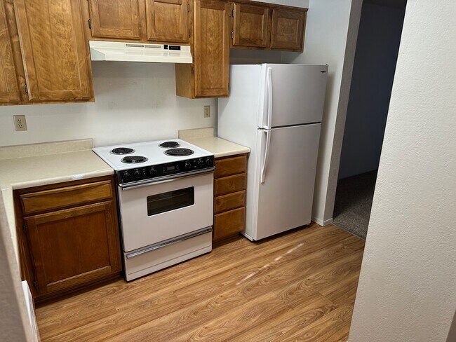 Kitchen(2) - 1103 SE Excalibur Dr