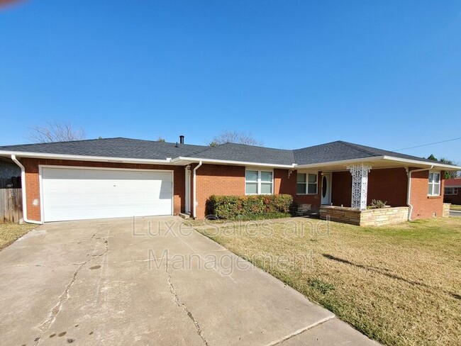 Building Photo - 425 E Atkinson Dr