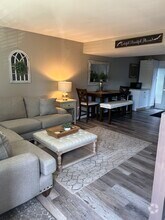 Building Photo - 4945 Singleton Dr