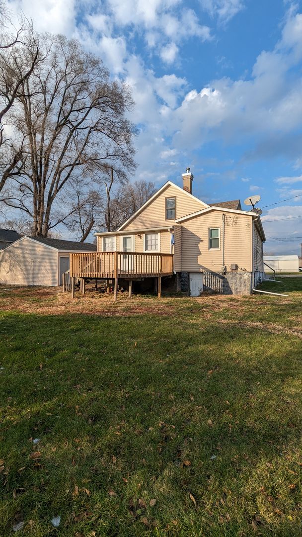 Building Photo - 4 Bedroom House