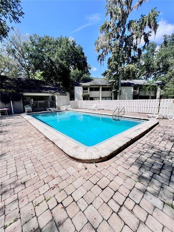 Building Photo - 313 SW 54th Dr
