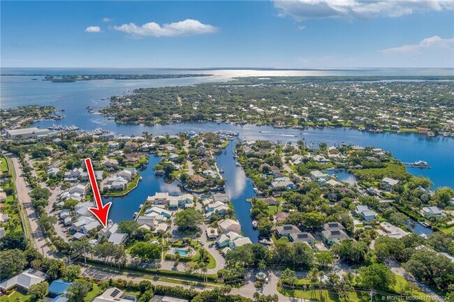 Foto del edificio - 3901 SE St Lucie Blvd