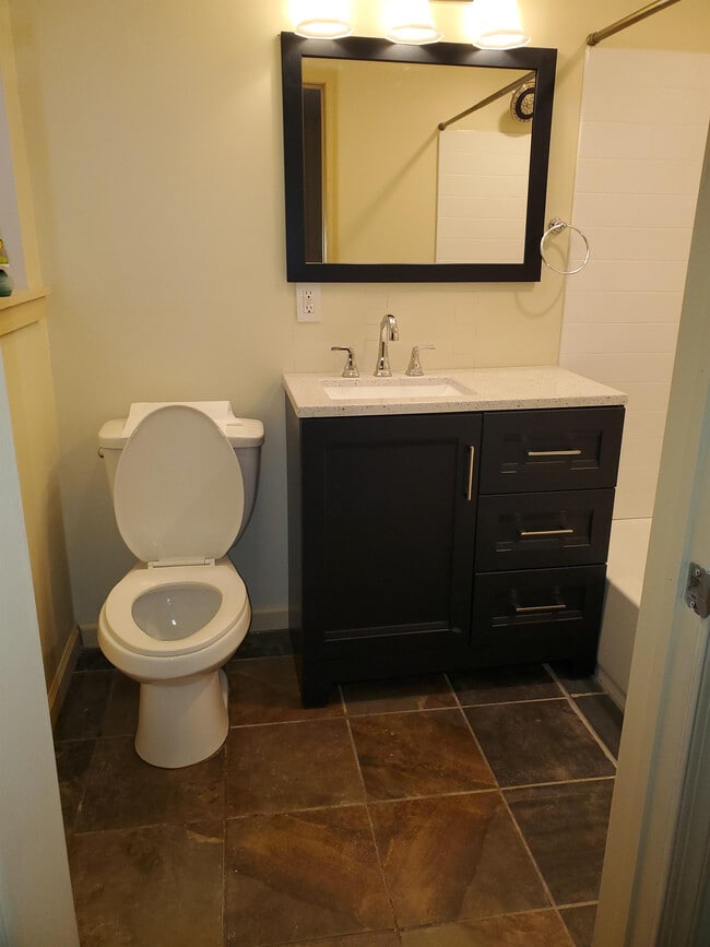 Foto del edificio - 2146 N Reese St