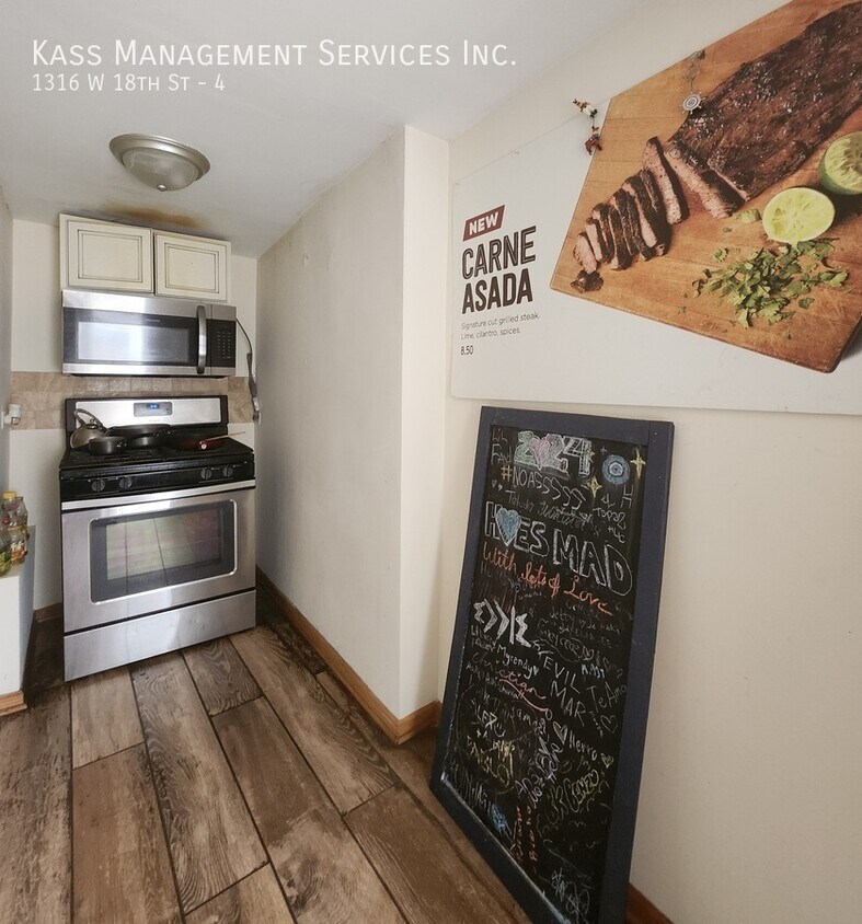 Foto principal - 1316 W 18th St