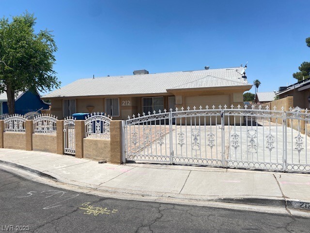 Primary Photo - 212 Montello Ave