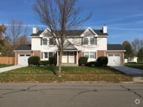 Building Photo - 153 Holiday Ln