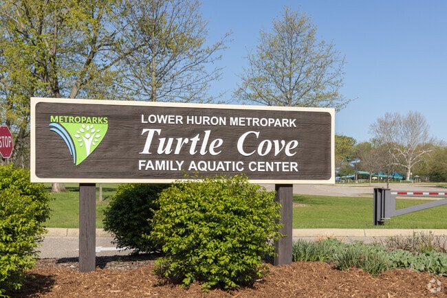 Belleville’s Turtle Cove offers waterslides and a splash zone for all ages.