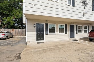 Building Photo - 307 E Mitchell St