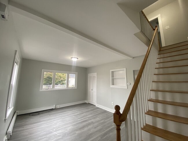 Building Photo - 2 Swetts Ct