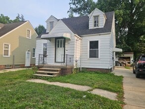 Building Photo - 21400 Goller Ave