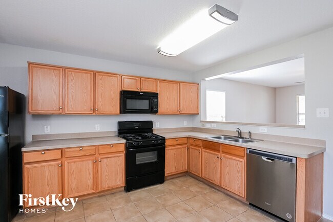 Foto del edificio - 8143 Chancewood Ln