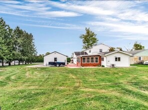 Building Photo - 3231 Alta Vista Rd Building Photo - 3231 Alta Vista Rd