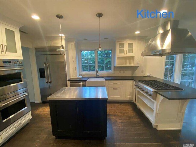 Foto del edificio - 17 Knollwood Rd E