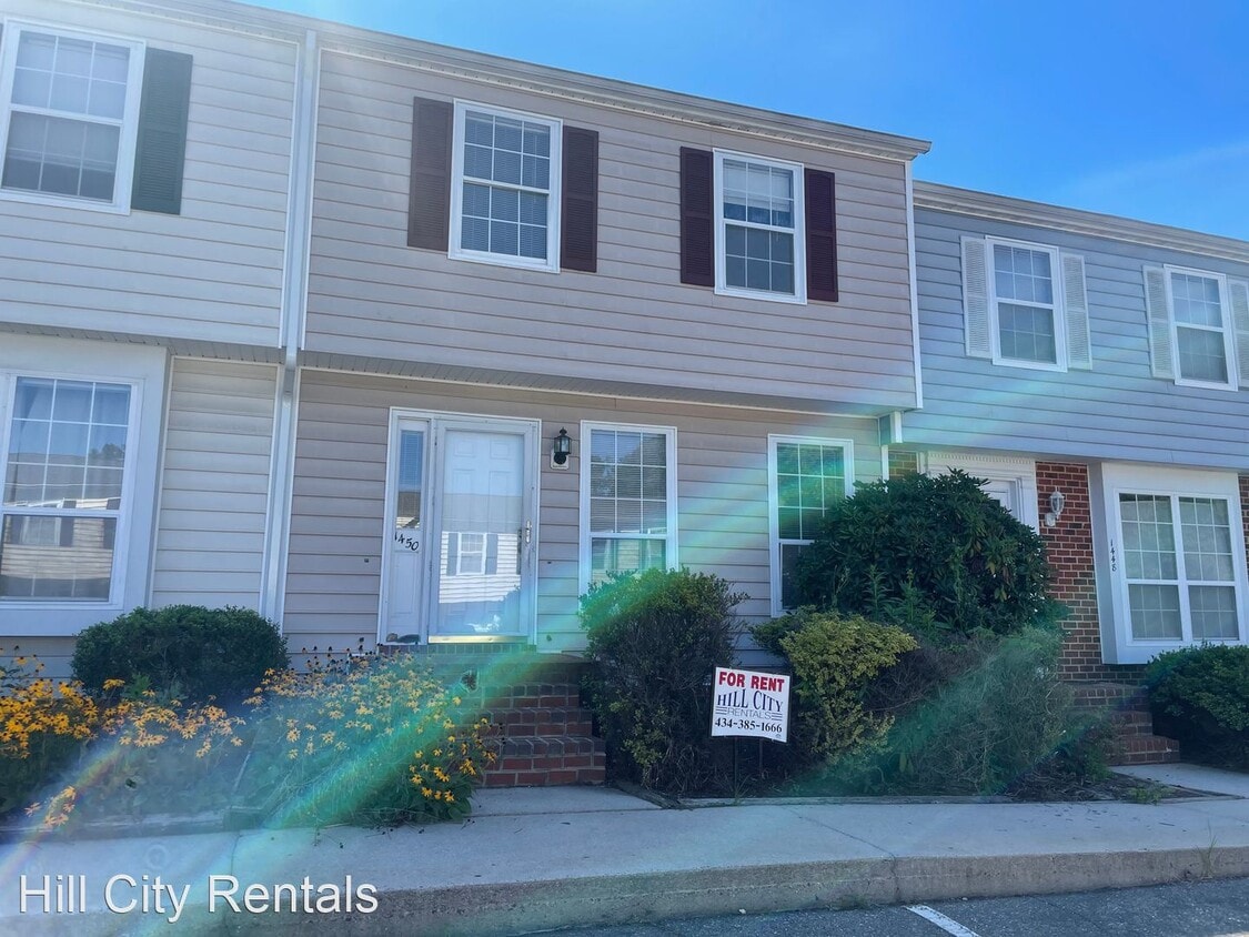 3 br, 1.5 bath House 1450 Ashbourne Drive House Rental in Lynchburg