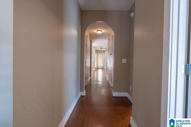 Building Photo - 216 Chesser Way