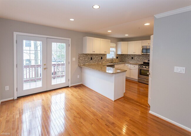 Building Photo - 1807 Locust Grove Rd