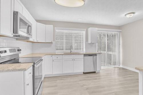 Building Photo - 3881 Forest Dawn Ct