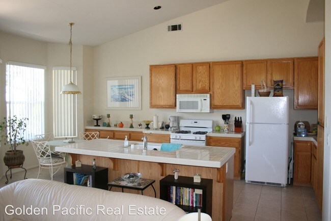 Building Photo - 865 Bel Esprit Cir