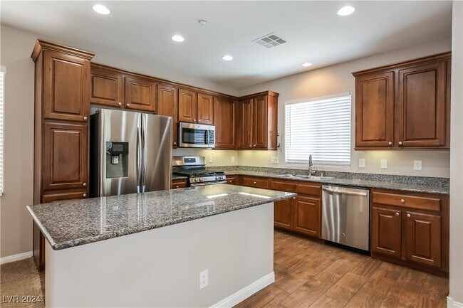 Building Photo - 6637 Colorado Spruce St