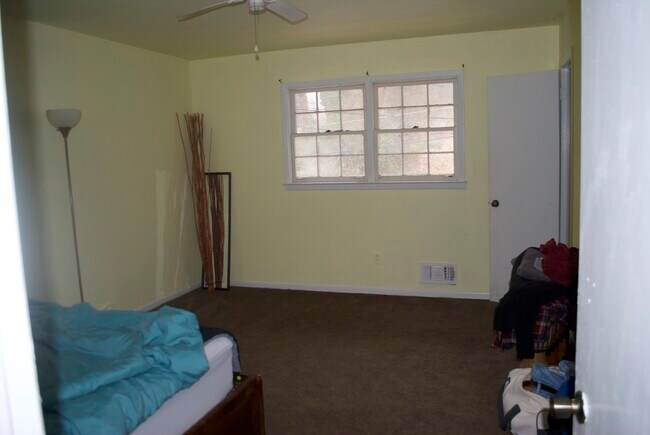 Building Photo - 927 Reed Ave