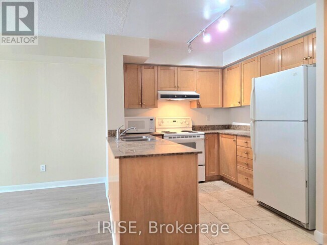 Photo du bâtiment - 323 Richmond St E