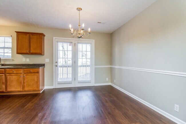 Foto del edificio - 315 Slippery Rock Dr