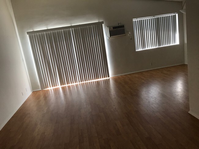 Foto del edificio - 1749 Butler Ave