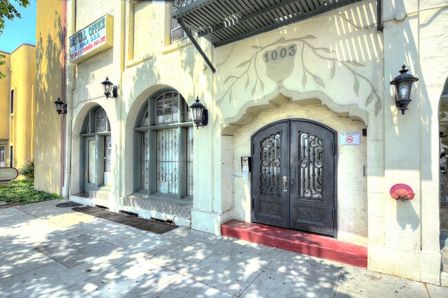 Foto del edificio - 1001 S Central Ave