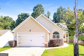 Building Photo - 23 Bedford Park Dr