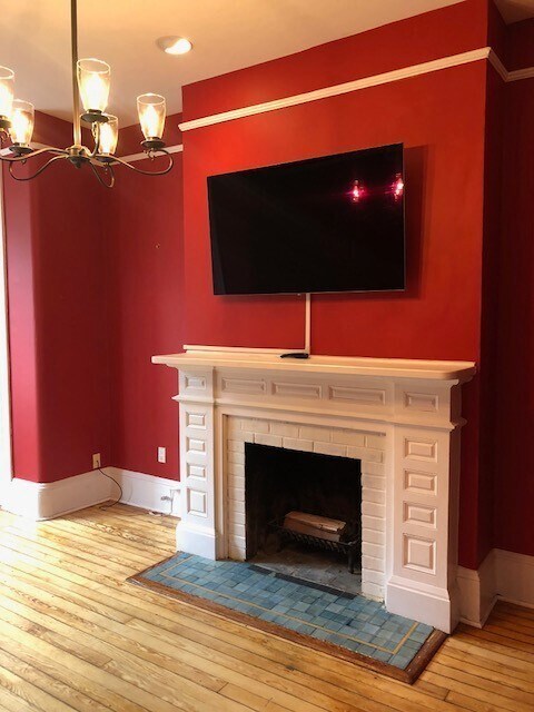 Building Photo - Dupont - West End 1 Bedroom Bi-Level Apt w...