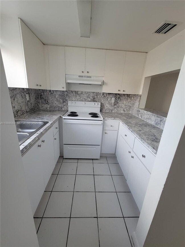 Foto del edificio - 355 E 33rd St