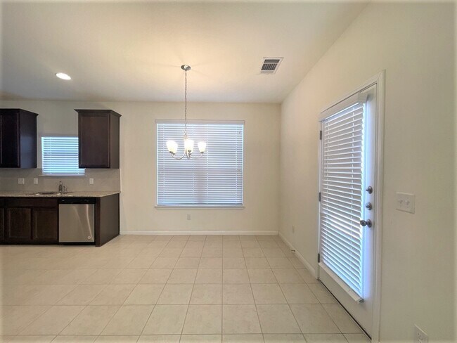 Foto del edificio - 153 Pine Island Ln