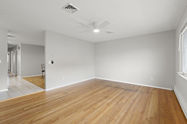 Building Photo - 763 6th St