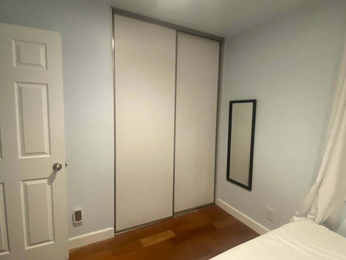 Building Photo - 2634 Hillsborough Pl