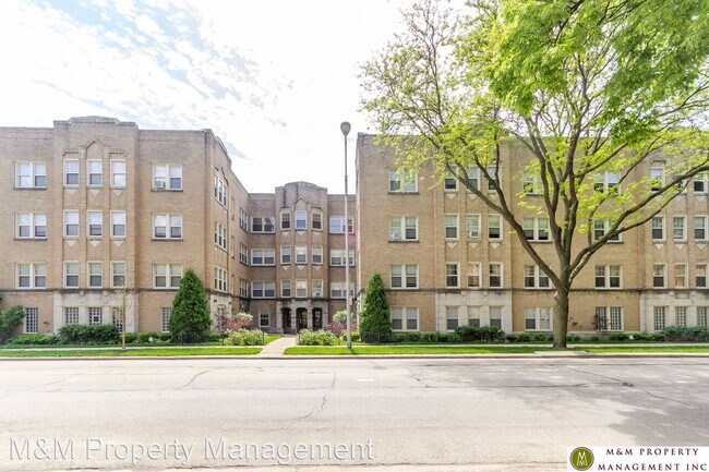 Foto del edificio - 1035-1045 Washington Blvd