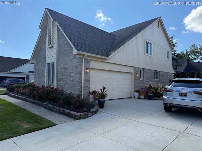 Building Photo - 39217 Geneva Dr