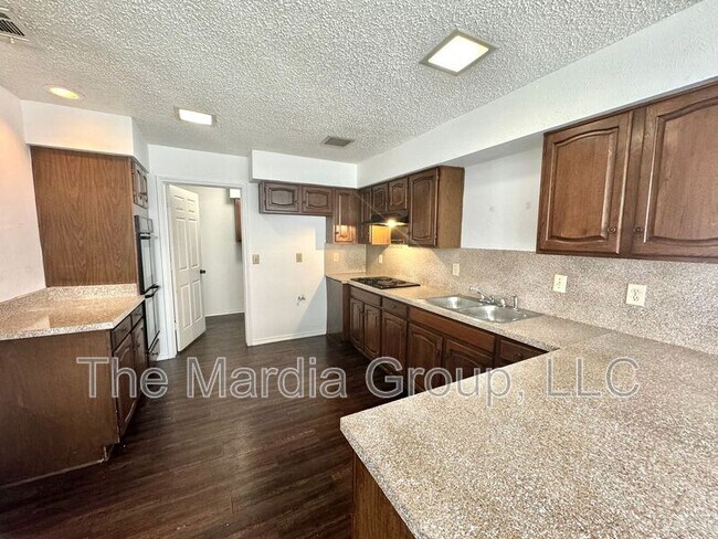 Building Photo - 13217 Fall Manor Dr