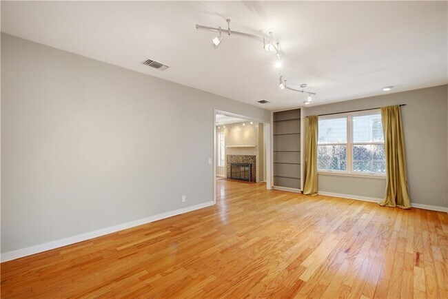 Building Photo - 5301 Turnabout Ln